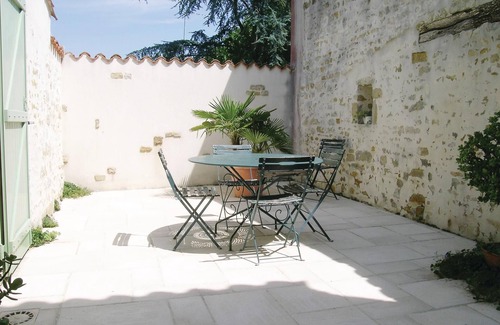 La Jonchere Maison | Maison confortable de 3 chambres à La.