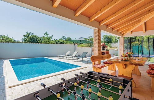 Sajini Maison | Maison confortable de 3 chambres à.