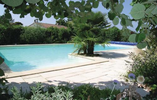 La Jonchere Maison | 3 Bedroom Cozy Home In La Jonchere