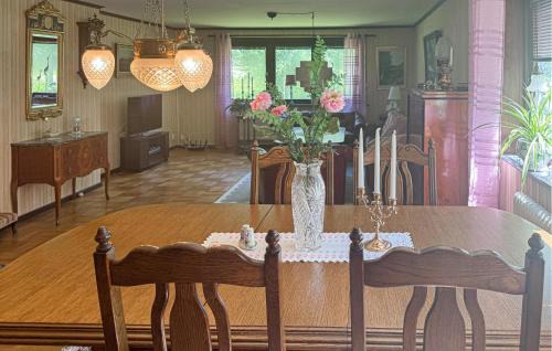 Nassjo Maison | 3 Bedroom Cozy Home In Nässjö