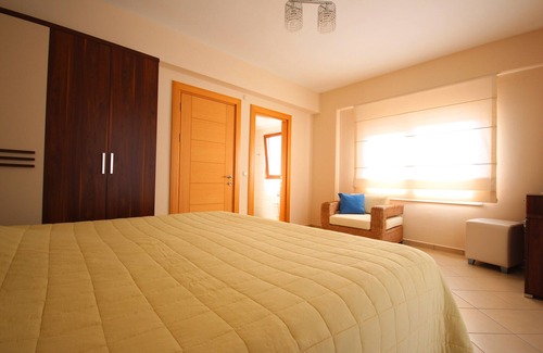 Kadriye Villa | 3 chambres villa avec piscine privée et 24 heures de sécurité isolée