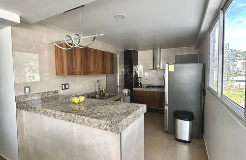 Costa Azul Appartement | 3 bedroom family apartment in Acapulco, a few steps from the beach.
