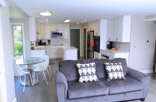 Des Moines Maison | 3-bedroom family friendly house in wonderful Des Moines WA