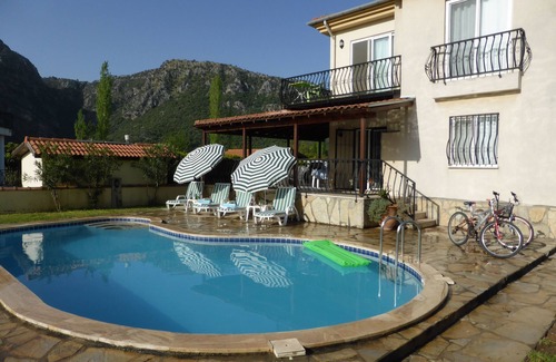 Ortaca Villa | 3 Chambre Villa avec piscine privée et merveilleuse vue sur la montagne