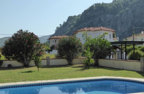 Ortaca Villa | 3 Chambre Villa avec piscine privée et merveilleuse vue sur la montagne