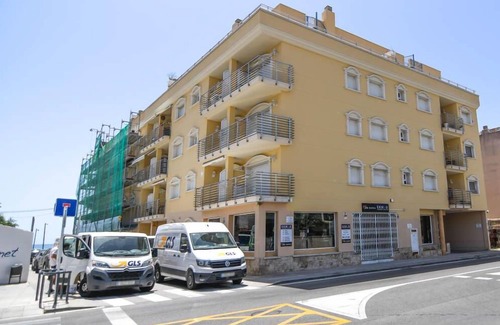 Sant Salvador Appartement | 3-bedroom flat on the beachfront, in Sant Salvador
