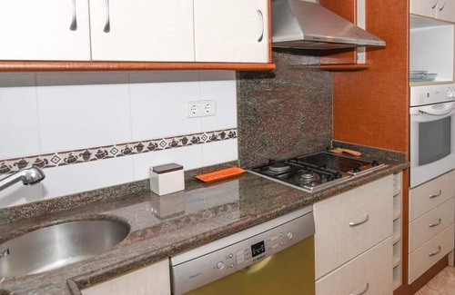 El Roc de Sant Gaieta Appartement | 3 bedroom flat, with communal pool and 5 minutes from the beach.