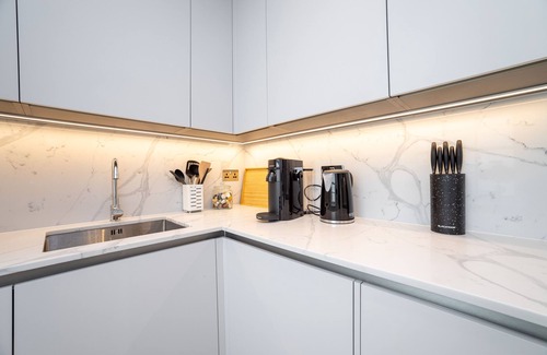 Vincent Square Appartement | 3 Bedroom Flat With Patio in Central London
