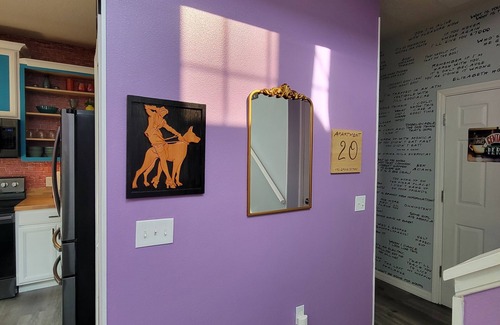 Windwood Bay Maison | 3-bedroom "FRIENDS" TV Show themed townhome in fabulous Davenport