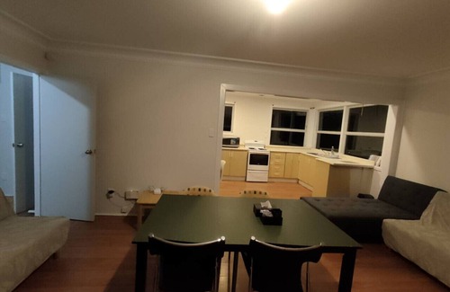 Mount Albert Chalet De Ski | 3 Bedroom Garden Chalet A