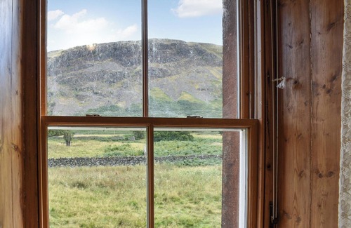 Howtown Cottage | With amazing views onto the lake, this cottage is definitely going to tick the boxes.