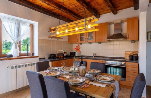 Cabrunici Maison | Magnifique maison de 3 chambres à.