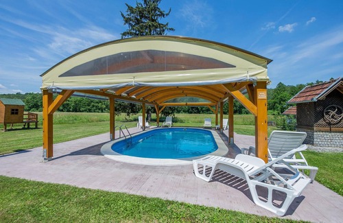 Cacinci Maison | Magnifique maison de 3 chambres à.