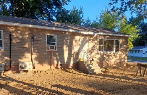 Lewes Maison | 3 Bedroom Home Located 5-10 mins From Many Beaches and Outlet Shopping Centers