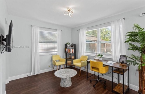 Pompano Beach Maison | 3 Bedroom Home! Poolside Escape Near Pompano Beach!