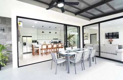 Arenal Hot Springs Maison | 3-bedroom home with a private heated pool, firepit, sundeck, views, WiFi, and AC