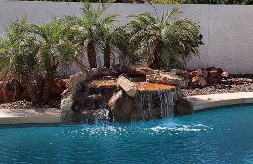 Canyon Trails Maison | 3-bedroom house backyard oasis Pool, dogs ok, free WiFi in Goodyear