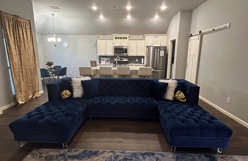 Wheatland Maison | 3-bedroom house in charming Oklahoma City with WiFi, AC