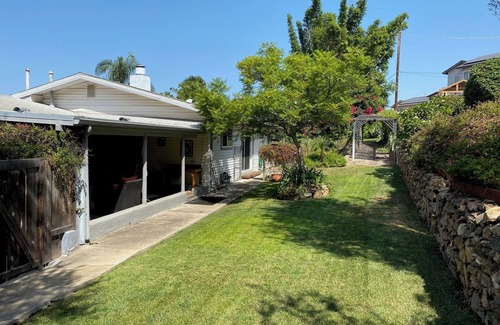 La Presa Maison | 3-bedroom house in Spring Valley with AC, pool, many outdoor spaces.