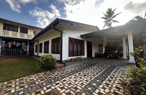 Kalutara Maison | 3-bedroom house in beautiful Kalutara with AC, WiFi. Relax and unwind