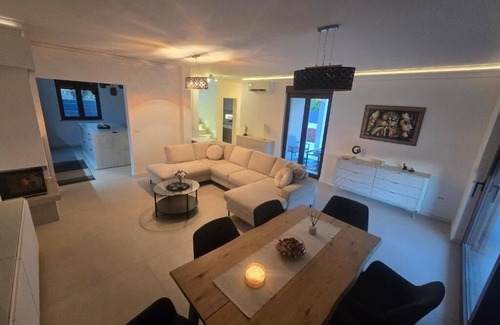 Finida Maison | 3-bedroom house in beautiful Umag with AC
