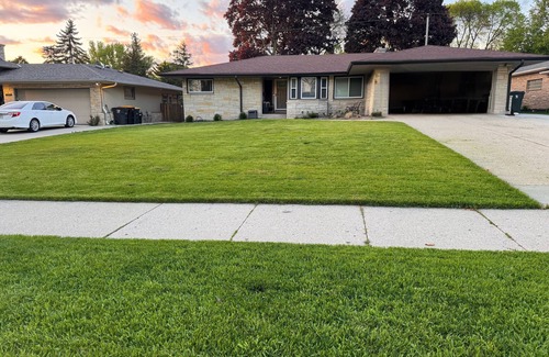 Wauwatosa Maison | 3-bedroom house in brilliant Wauwatosa with Peace of Mind and Near Attractions