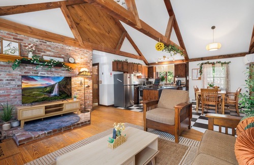 Byfield Maison | 3-bedroom house in marvelous Newbury with AC