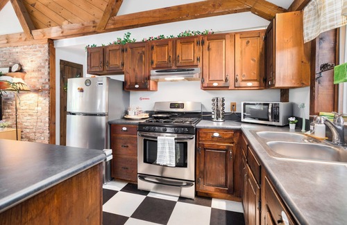 Byfield Maison | 3-bedroom house in marvelous Newbury with AC