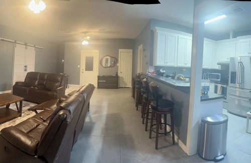 Catherine Maison | 3-bedroom house in welcoming Camden with AC, WiFi. Enjoy a cozy stay