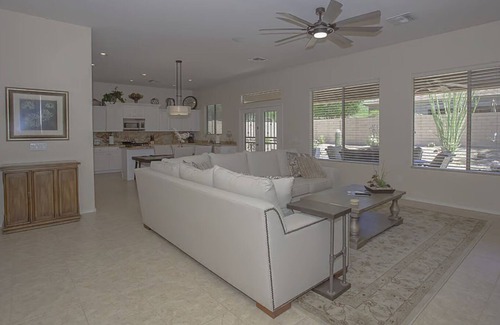 Tramonto Maison | 3-bedroom house + office in convenient area of North Phoenix.