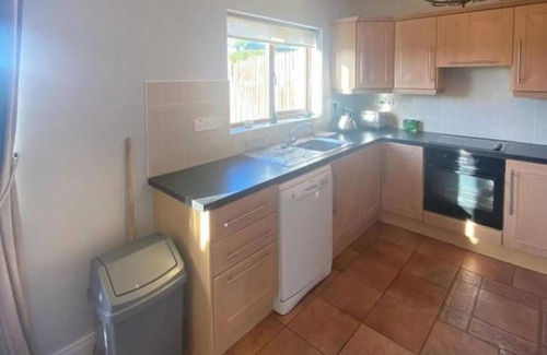 Dromahair Maison | 3 Bed-Sleeps 5-Garden-Parking-Pets