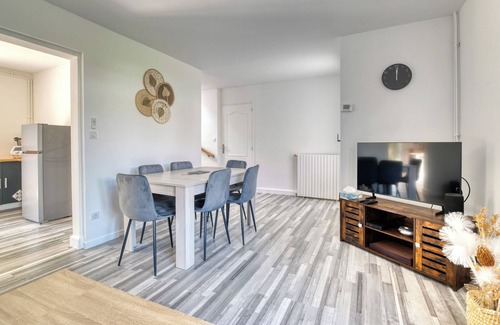 Pamiers Maison | 3-bedroom house with garden and garage near town center and train station.