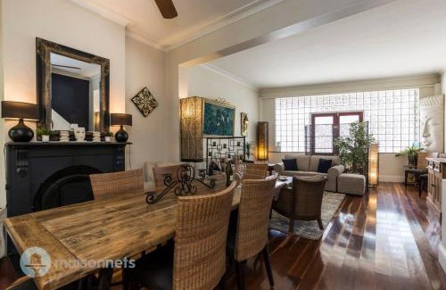 Balmain Maison | 3 Bedroom House With Large Courtyard & City Views