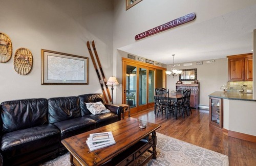 Gilford Maison | 3 Bedroom lakeview townhouse!