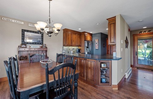 Gilford Maison | 3 Bedroom lakeview townhouse!