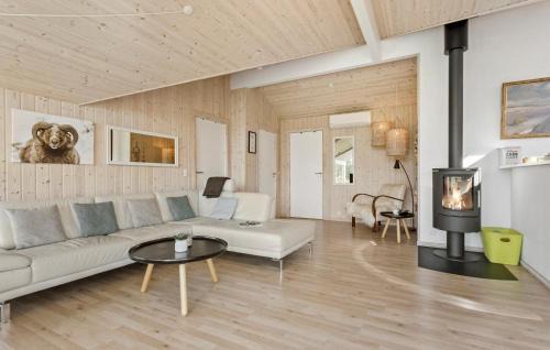 Aalbaek Maison | 3 Bedroom Lovely Home In Ålbæk