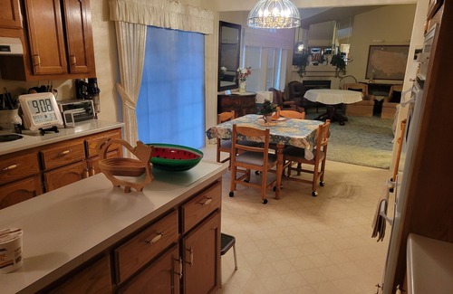 Porterville Maison | 3-bedroom mobile home in charming Porterville with WiFi, AC