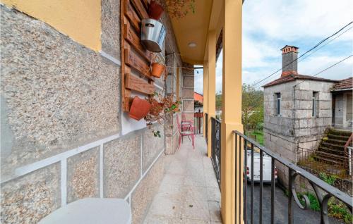 Arnoia Appartement | 3 Bedroom Nice Apartment In A Arnoia