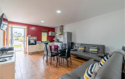 Arnoia Appartement | 3 Bedroom Nice Apartment In A Arnoia