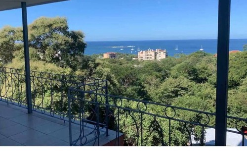 Playa Grande Copropriété | 3 Bedroom Ocean View walk to downtown tamarindo.