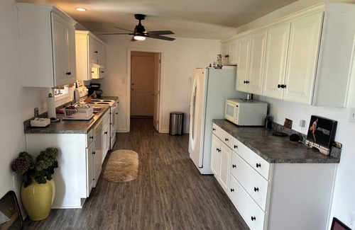 Milton Maison | 3 bedroom ranch in enjoyable Lewes 20 minutes to beach & historic district.