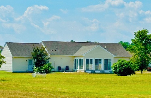 Milton Maison | 3 bedroom ranch in enjoyable Lewes 20 minutes to beach & historic district.