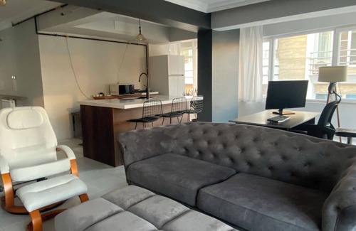 Akcay Appartement | 3-bedroom roof top in charming Akçay with fitness room, AC and pool