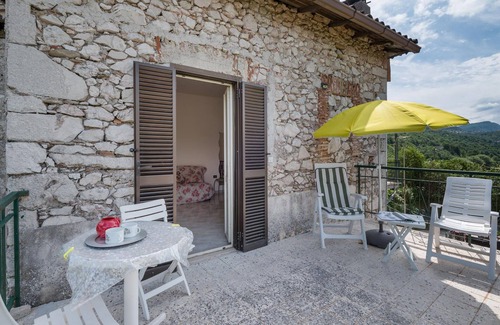 Pescorocchiano Maison | Superbe maison de 3 chambres à.