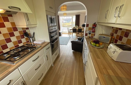 Hoveton Cottage | 3 chambres Swan Cottage à Wroxham, Norfolk, Norfolk Broads, Angleterre