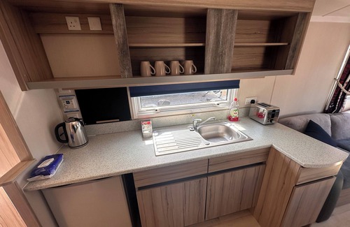 Glasgow Maison | 3-Bedroom Swift Caravan, Glasgow