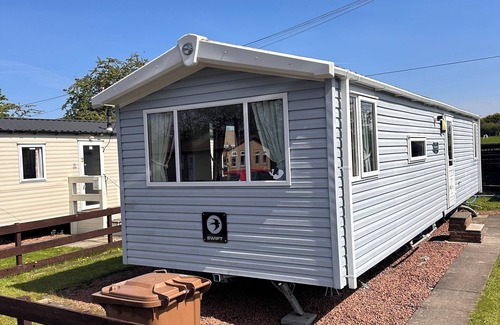 Glasgow Maison | 3-Bedroom Swift Caravan, Glasgow