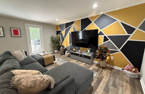 Calverton Maison | 3-bedroom townhome in serene Silver Spring with AC