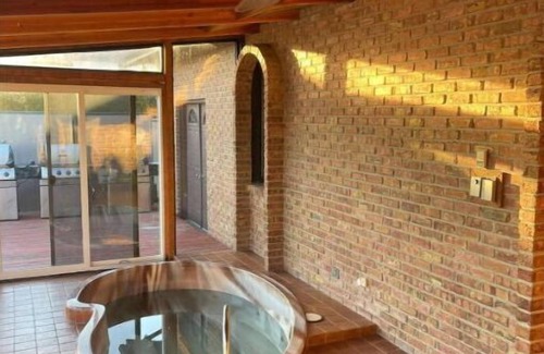 Harrison Maison | 3-bedroom vacation home just 4 minutes to Lake Saint Clair