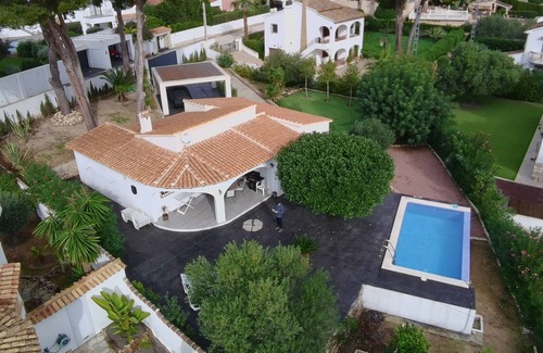 Benimeit Villa | VILLA DE 3 CHAMBRES DANS UN QUARTIER RESIDENTIEL
